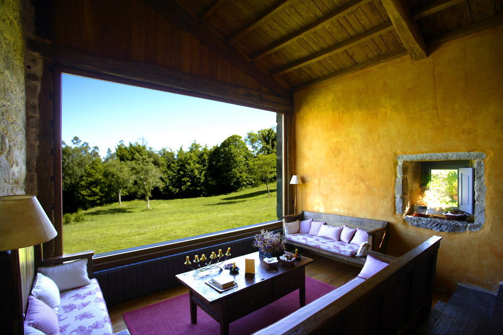 Casa Do Castelo De Andrade Guest House Пуентедеуме Екстериор снимка