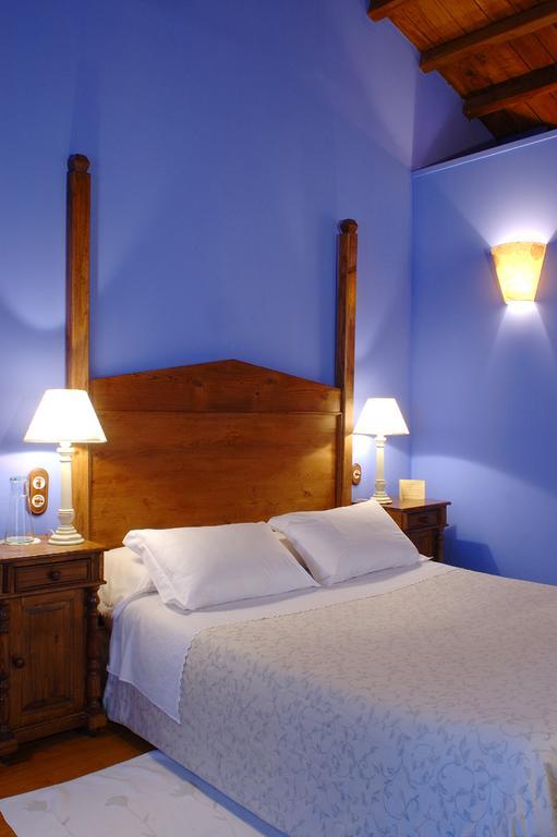 Casa Do Castelo De Andrade Guest House Пуентедеуме Екстериор снимка